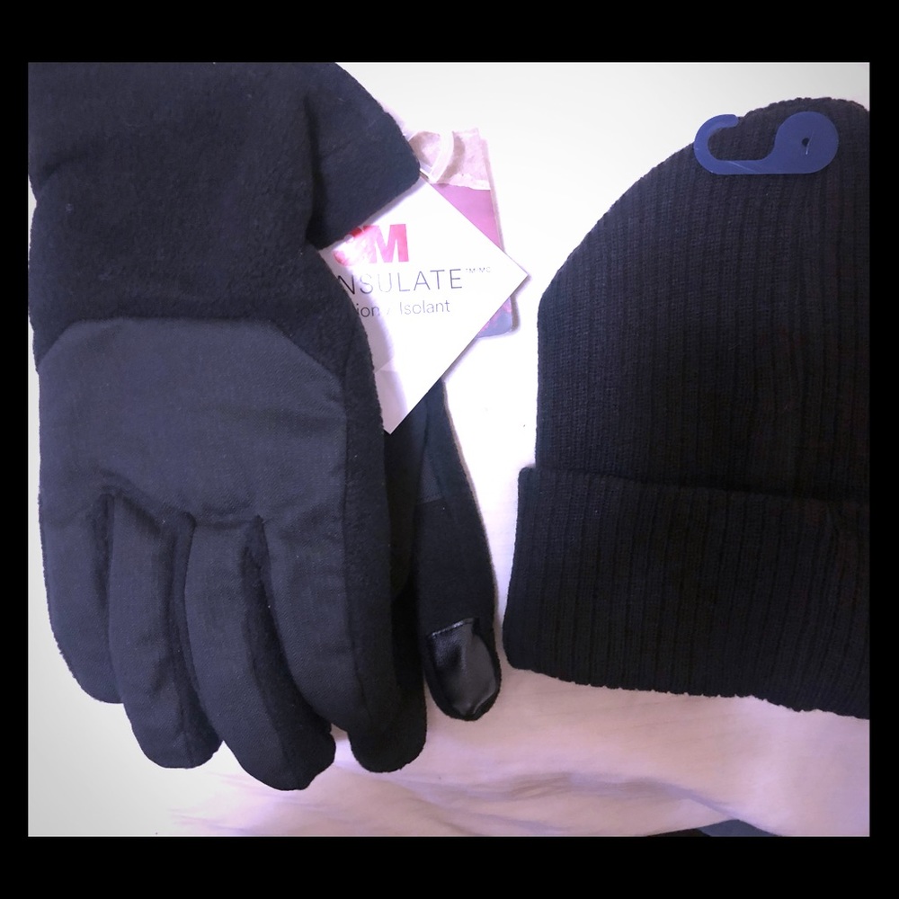 NWT Thinsulate (3M) hat and gloves set. Black.